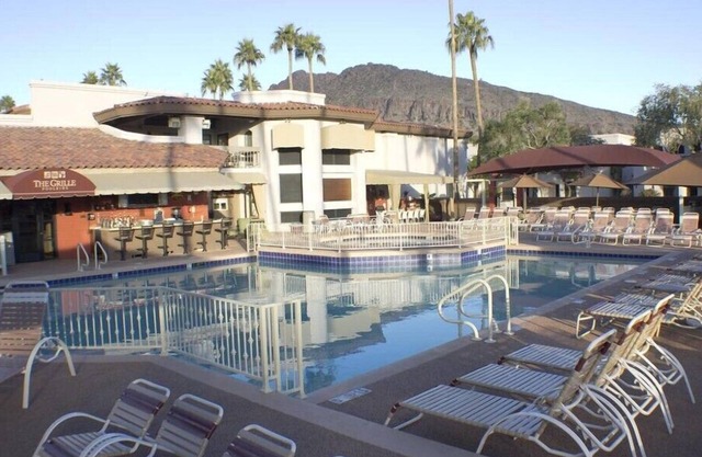 Scottsdale Camelback Resort Spacious 2BR Condo with Picnic Area