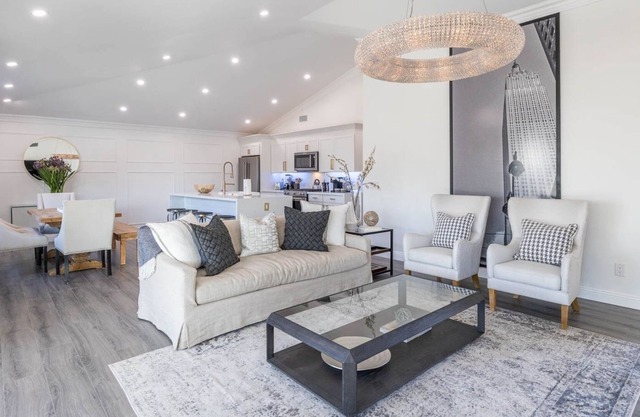 Scottsdale Roma 3 Bedroom Home by Redawning