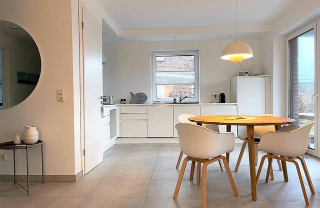 Sea and comfort - vacation apartment HEIN with terrace and directly on the North Sea dike!