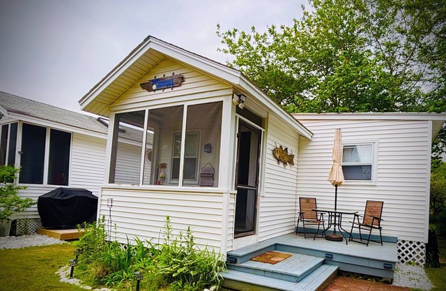 Sea Bisquit Cottage by the Ocean