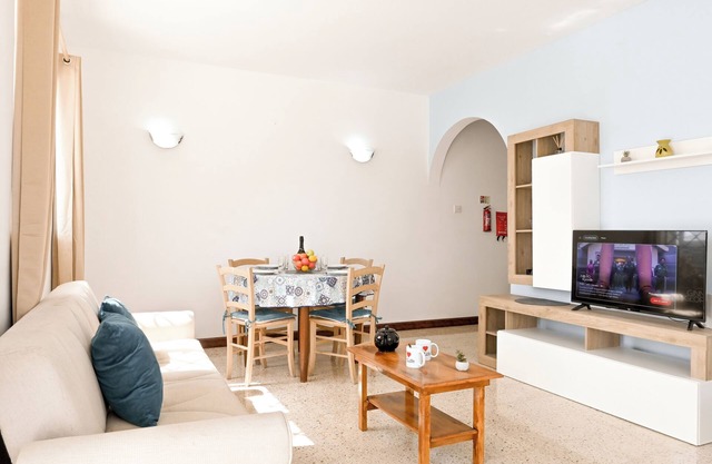 Sea blue horizon Qawra bay 4, Qawra - Saint Paul's Bay, Malta