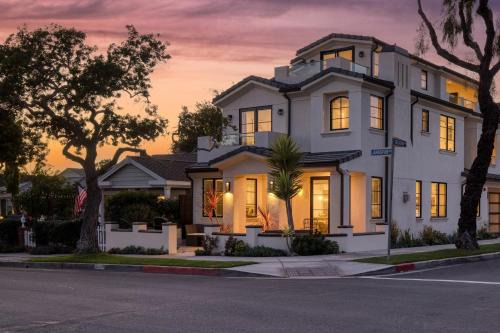 Sea Crown by AvantStay 5mins from the Beach w Multiple Terraces PermitSLP13639