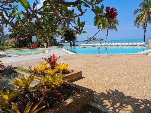 Sea Front The Regency - 1 Parking