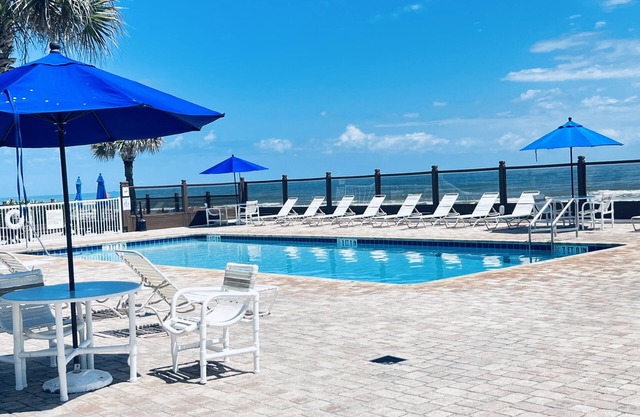 Sea ~ Side ~ Hideaway ~ Studio Condo ~ near the Beach ~