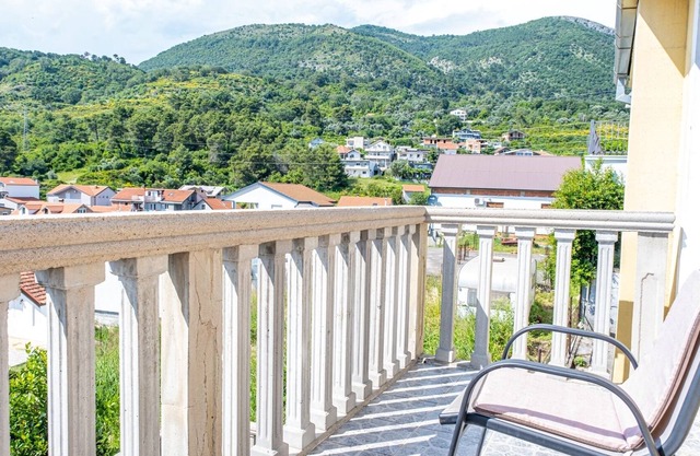 Sea View Flat w Terrace 9 min to Port in Tivat