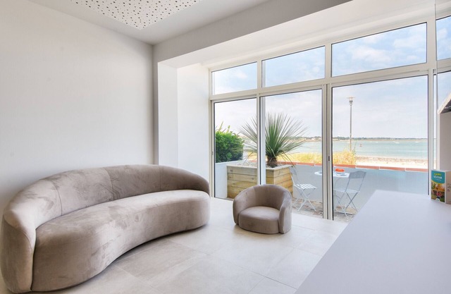 Sea view - Stay just a stone's throw from the beach
