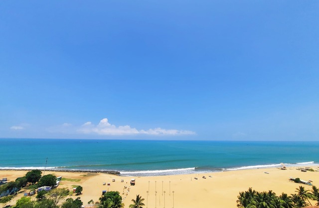 Sea Wave Luxury Apartment in Negombo