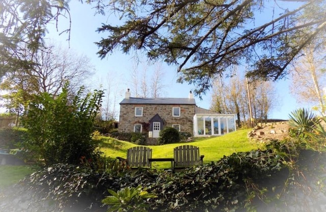 Seabird Cottage in stunning woodland/coastal