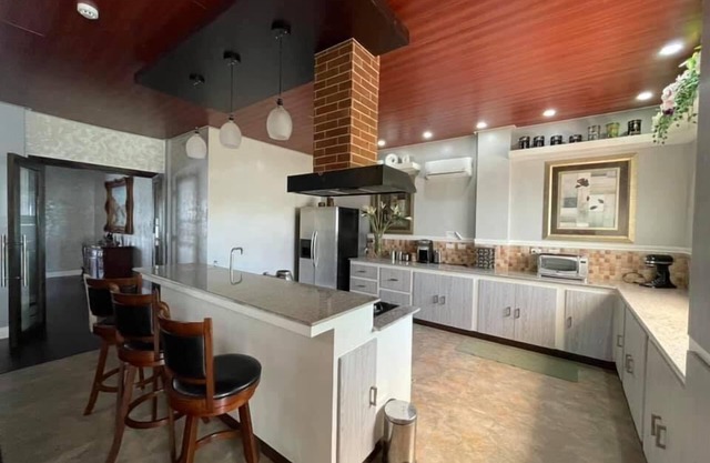 Seacliff Suites Hotel & Resort