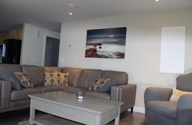 Seal Cove B&B - Entire 2 Bedroom Ocean View Apartment - ATV Trail - Boat Launch