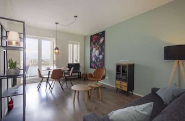Seapoint, apartment with balcony and sea view