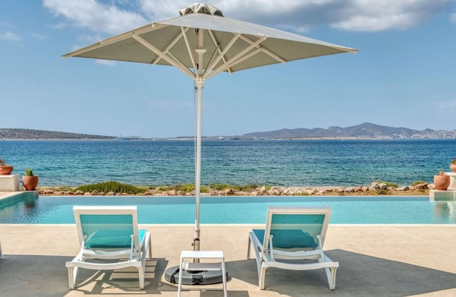 Searenity Villas - Seafront