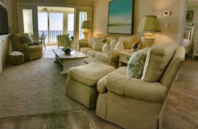 Seascape! On the beach, in Ponte Vedra! Retreat II