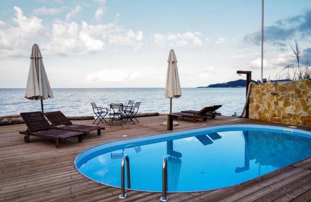 Seashore Stream Suites