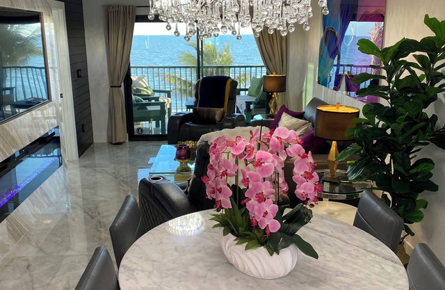 SEASIDE 302. Solmate is a luxurious BEACHFRONT 2BR/2BA Condo in FMB