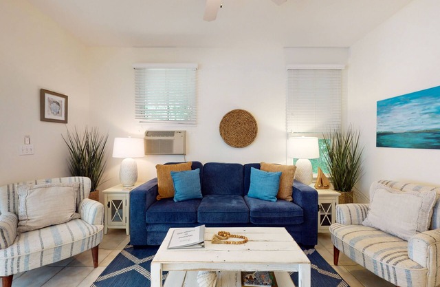 Seaside Cottage at Summer Village w/pool, hot tub, tennis, playground and more