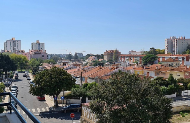 Seaside family apartment between Lisbon & Cascais - walking distance to beaches