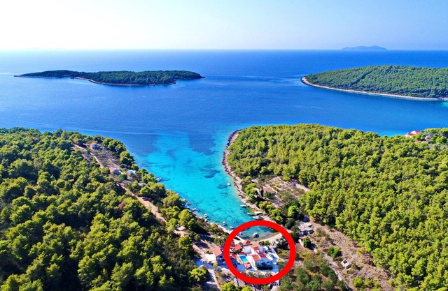 Seaside family friendly house with a swimming pool Cove Slatina, Korčula (K-23711)