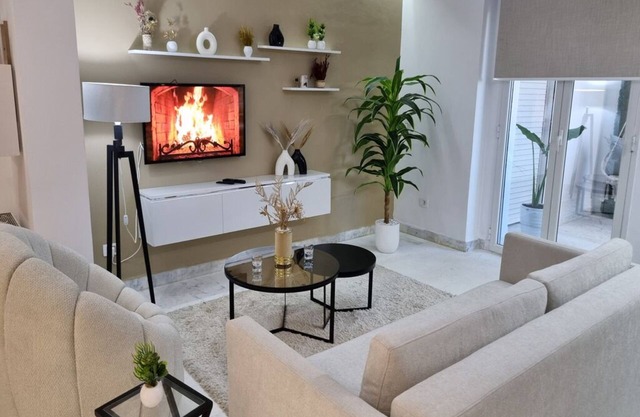 Seaside getaway: WIFI and prime location