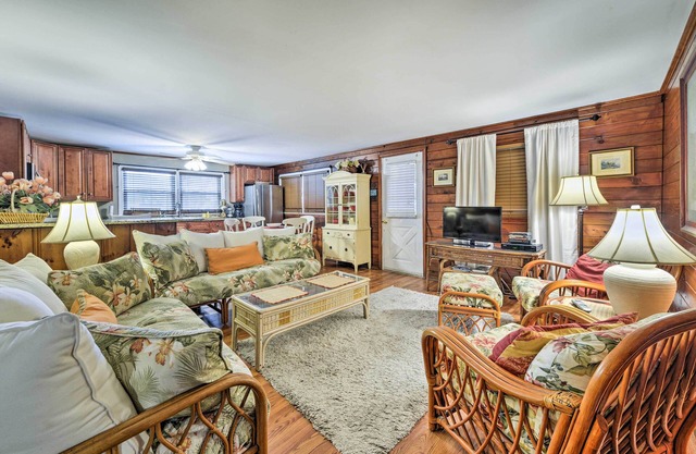 Seaside Park Apt: Outdoor Shower, Walk to Beach!