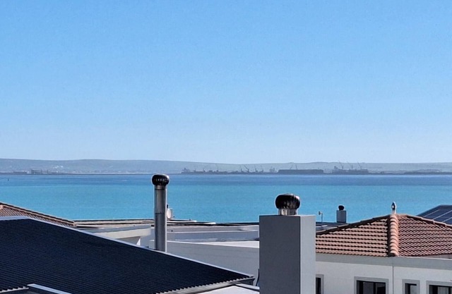 Seaside Retreat in Langebaan with Hot Tub and BBQ