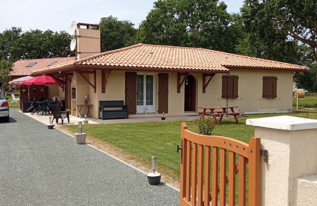 Seasonal rental, individual house in Grayan and L'Hôpital