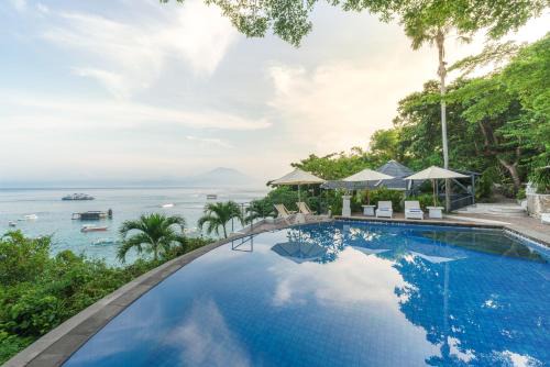 Seaview Private Villas