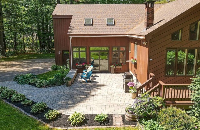Sebago Pine Lodge +Bonus Yurt!