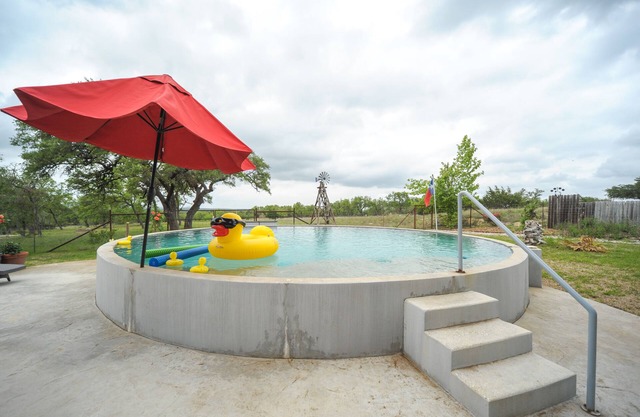 Secluded Country Hideaway w/Fire Pit & Pool!