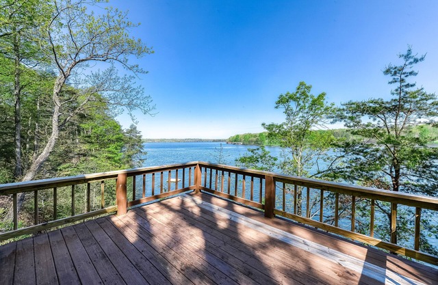 Secluded Lakefront Gem W/Free WiFi, Two-Level Deck, Private Dock & Great Views