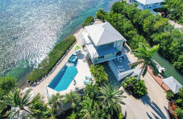 Secluded Oceanfront property, Private pool, hot tub, boat ramp and dock