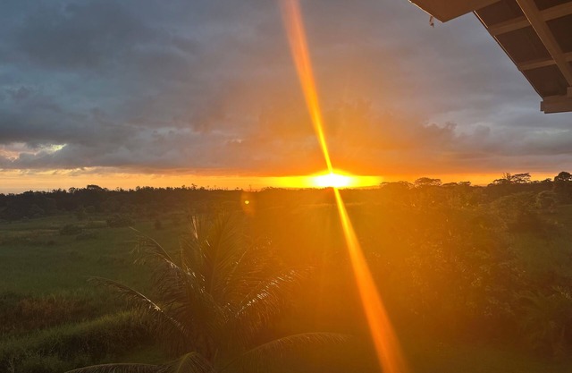 Secluded off-grid Retreat in enchanting Kurtistown with WiFi