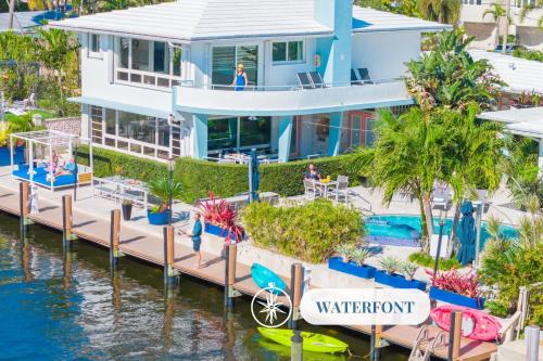 Secluded retreat Heated pool Dock Access Quiet Neighborhood SaltAire Key RESlDENCES