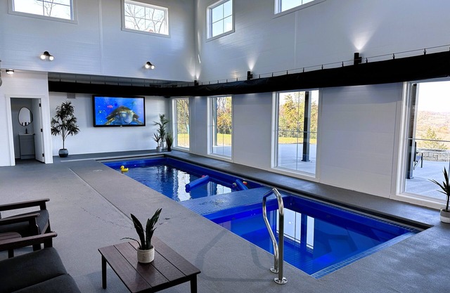 Secluded Retreat ~ Indoor Pool ~ Hot Tub ~Close To Sundown Mountain