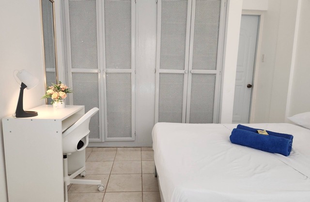 Secure 3-pers apartment close to the beach