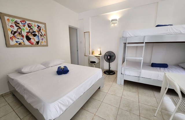 Secure 4-pers apartment close to the beach
