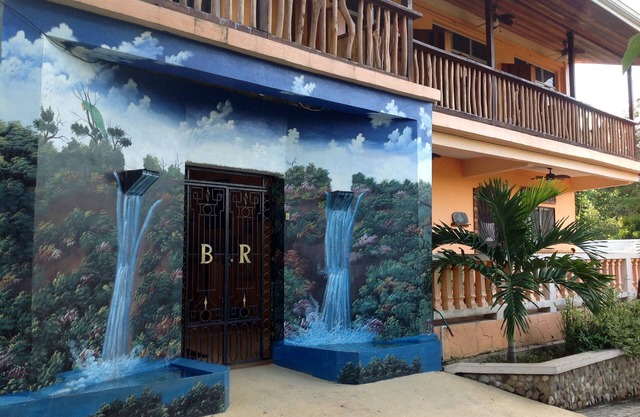 See all the area attractions!