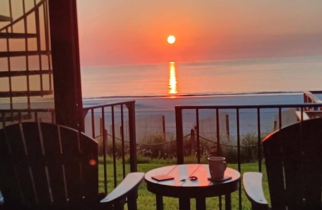 See, smell, hear, and feel the ocean in your backyard, just 10 steps away! 🌺