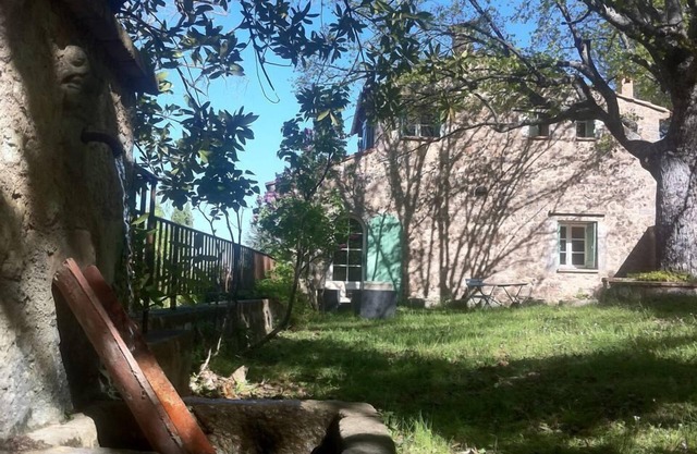 Self catering apartment in a farmhouse with an exceptional lake view