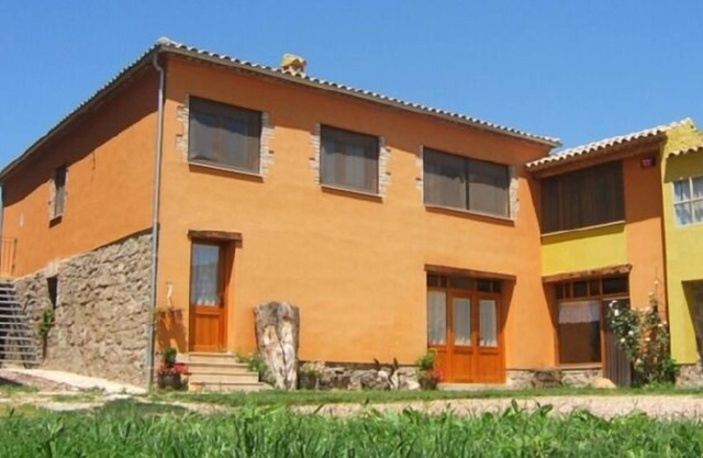 Self catering Les Farreras for 7 people