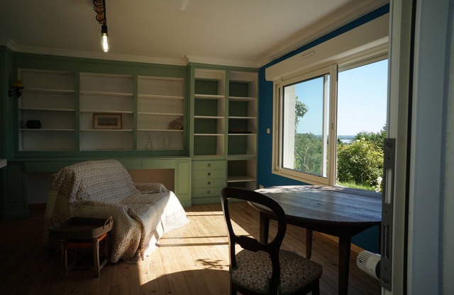 Self-contained apartment with private entrance and terrace