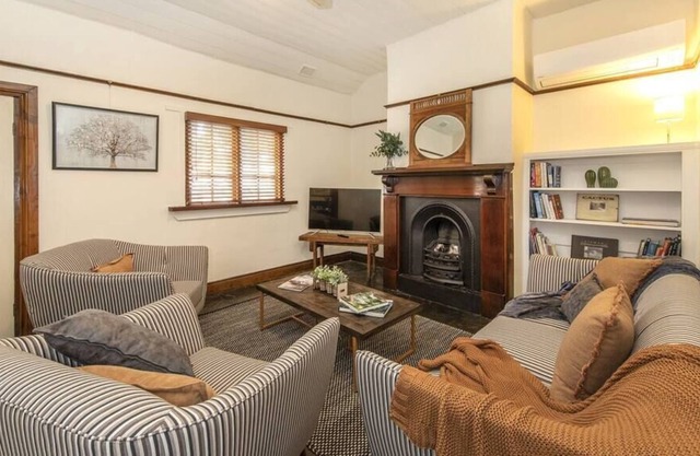 SELF'S COTTAGE unique & original private sanctuary