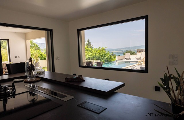 Selha luxury house Montferrat magnificent lake view + infinity pool 180m2