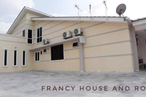 Semi-D Landed House Bercham Ipoh