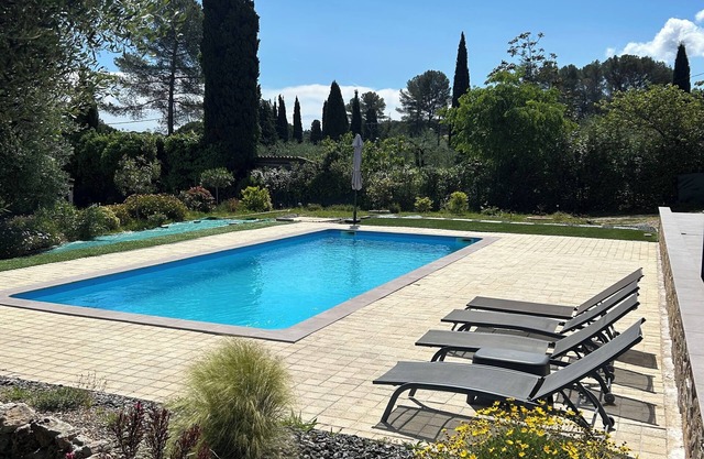 semi-detached house with swimming pool