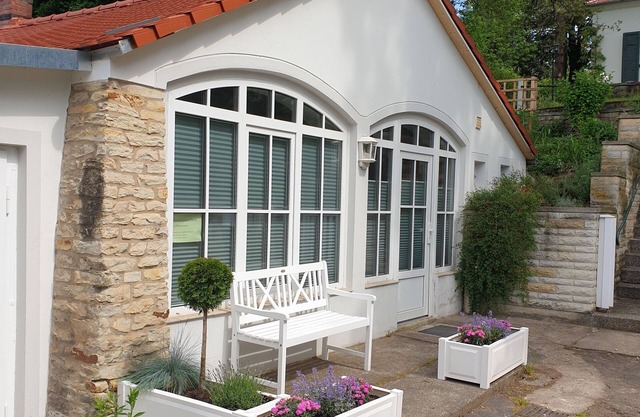 Separate guest cottage in a quiet, idyllic location on the Dresden Elbe slope