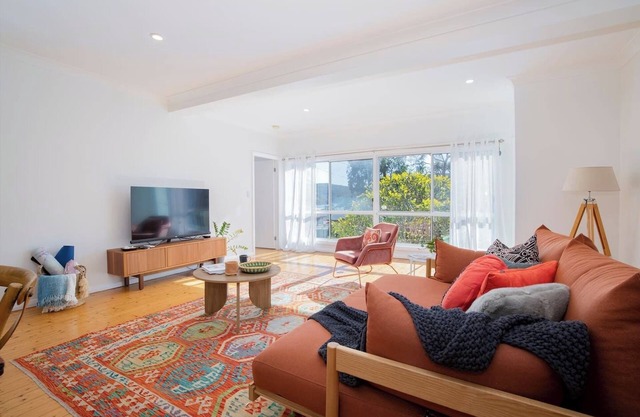 Serena Cottage Sunlit Escape by Woy Woy Bay Wharf