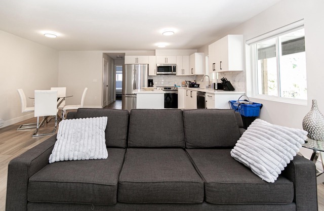 Serene 2-Bedroom Retreat Near Lake Cowichan