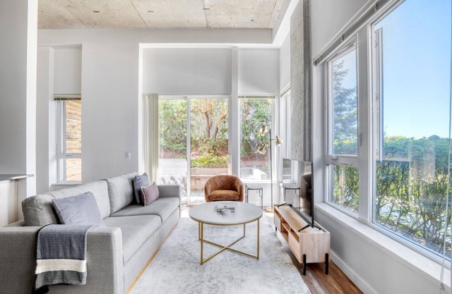 Serene Bellevue 2BR w/Gym & W/D, near Spring District, by Blueground