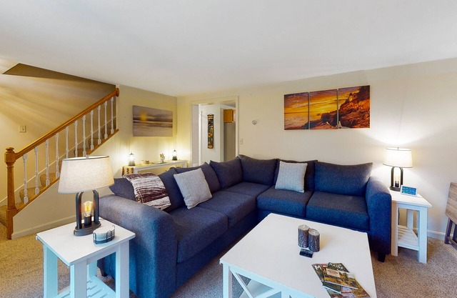 Serene home with a deck, grill, firepit, board games, washer/dryer, & mtn views